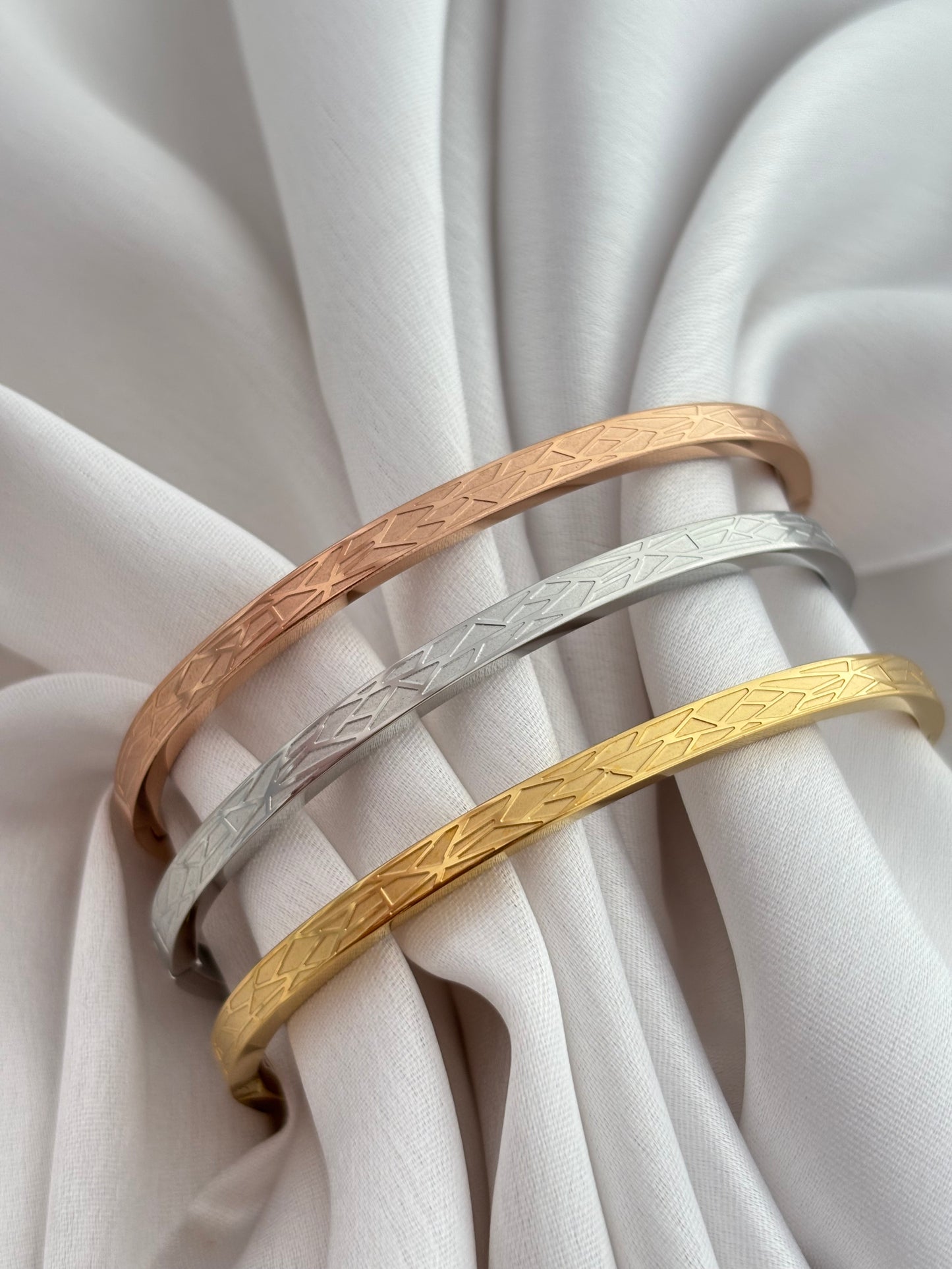 Sleek Designer Kada