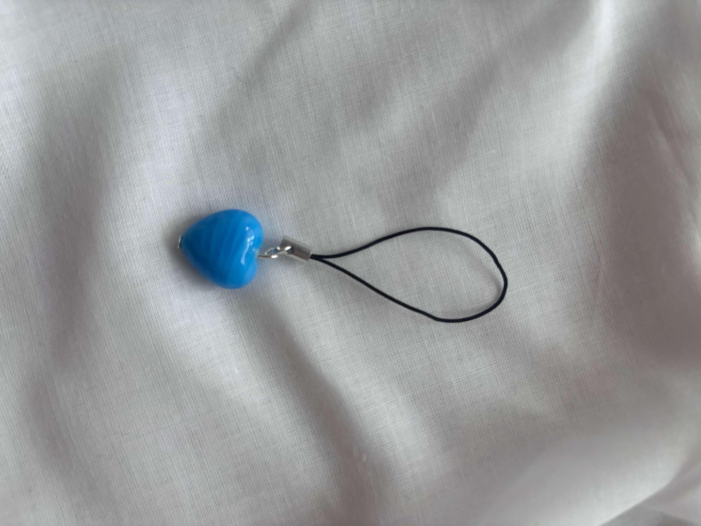 Charming Heart Phone Accessory - Curvy Jewels