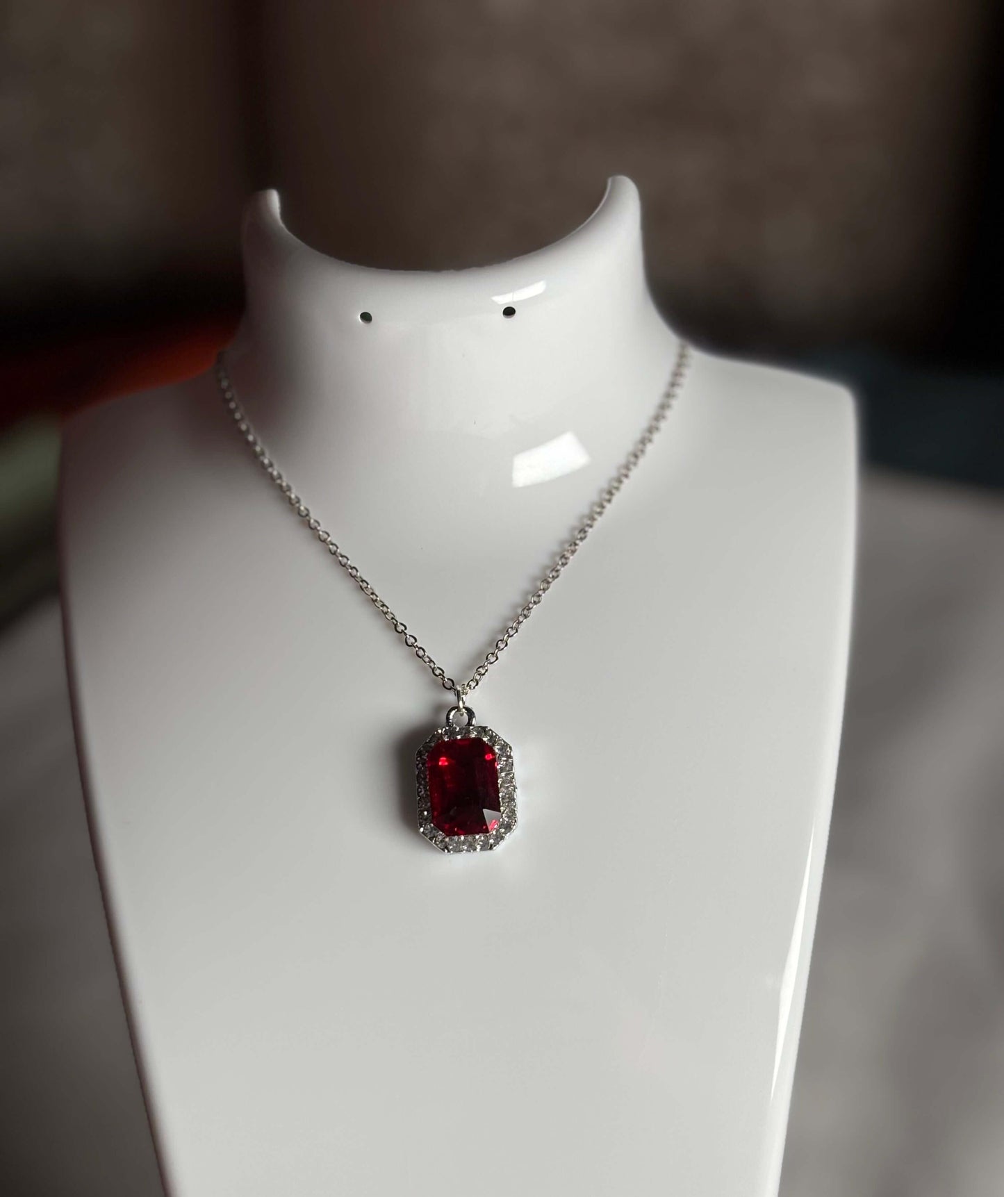 Elegance Unleashed - Curvy Jewels