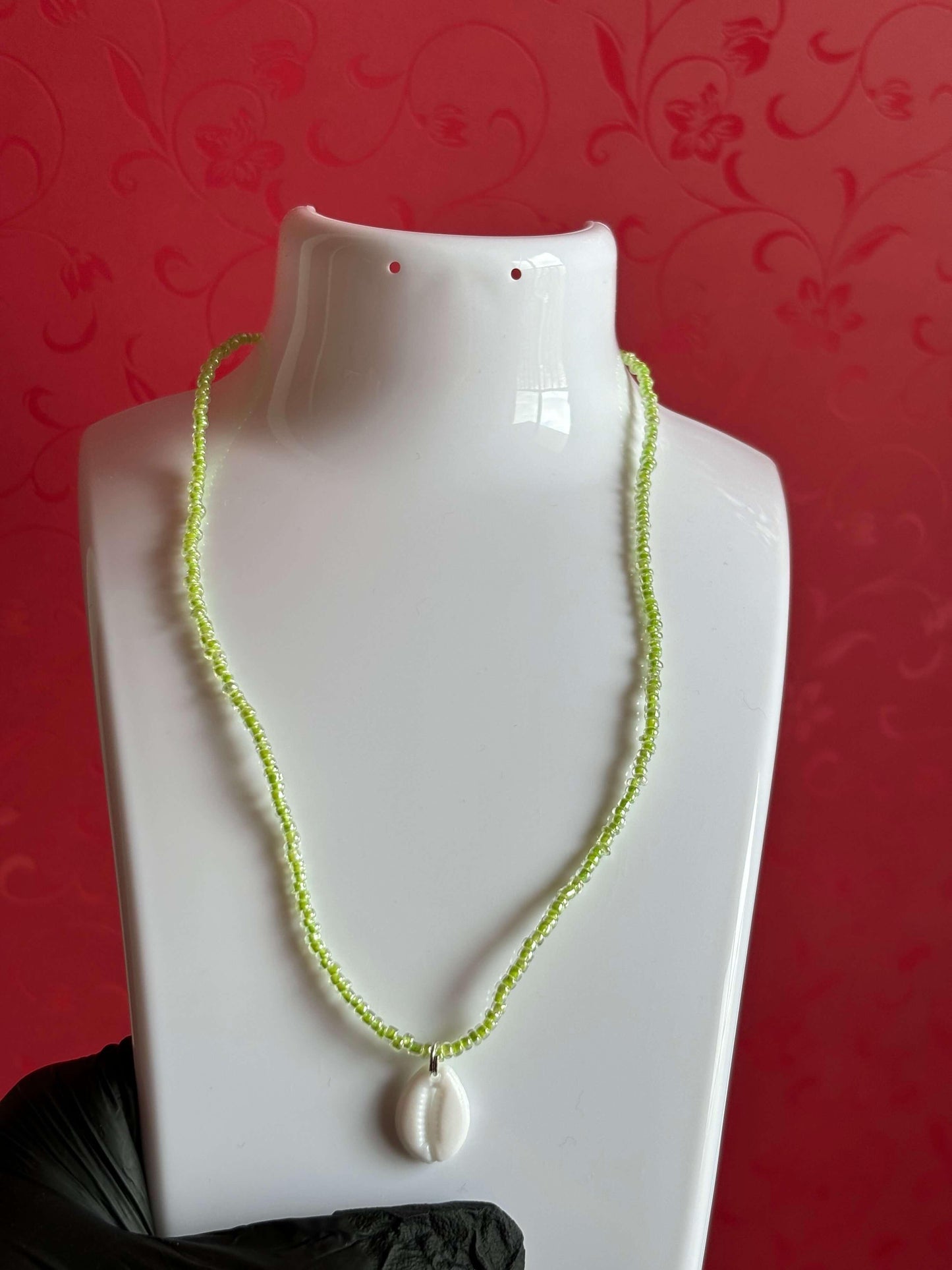 Emerald Sea Shell Choker - Curvy Jewels