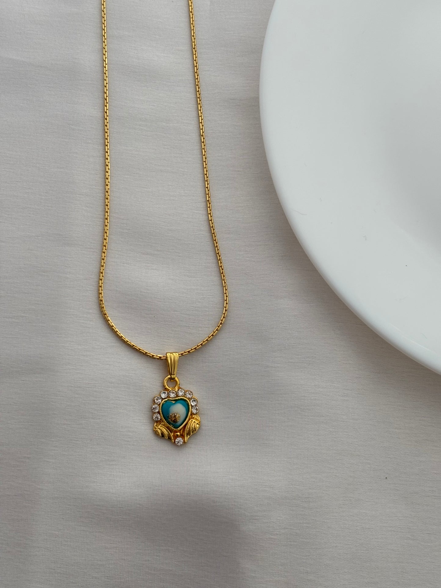 18 Kt Gold Necklace with Blue Heart Pendant
