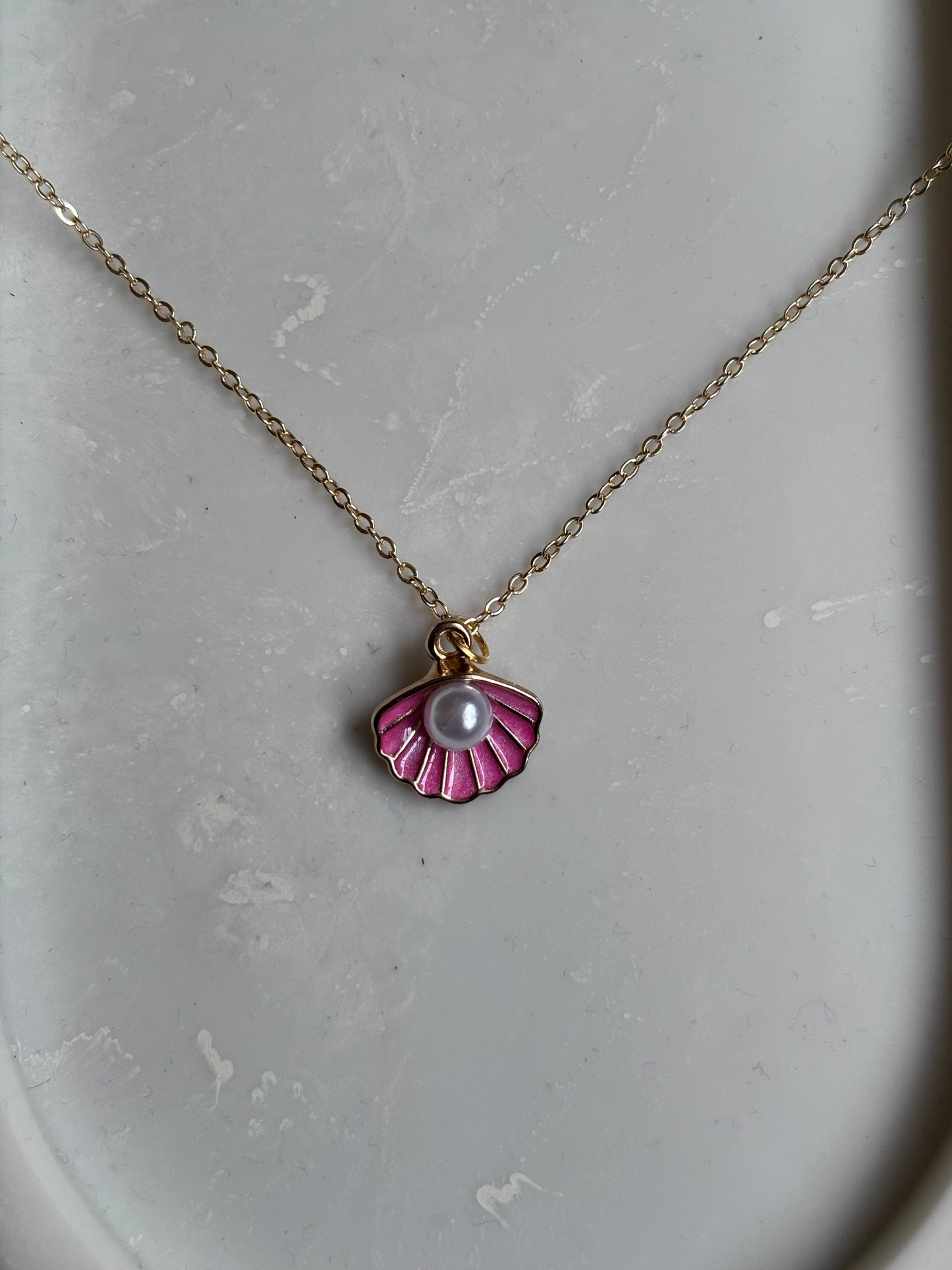 Pink Seashell Necklace - Curvy Jewels