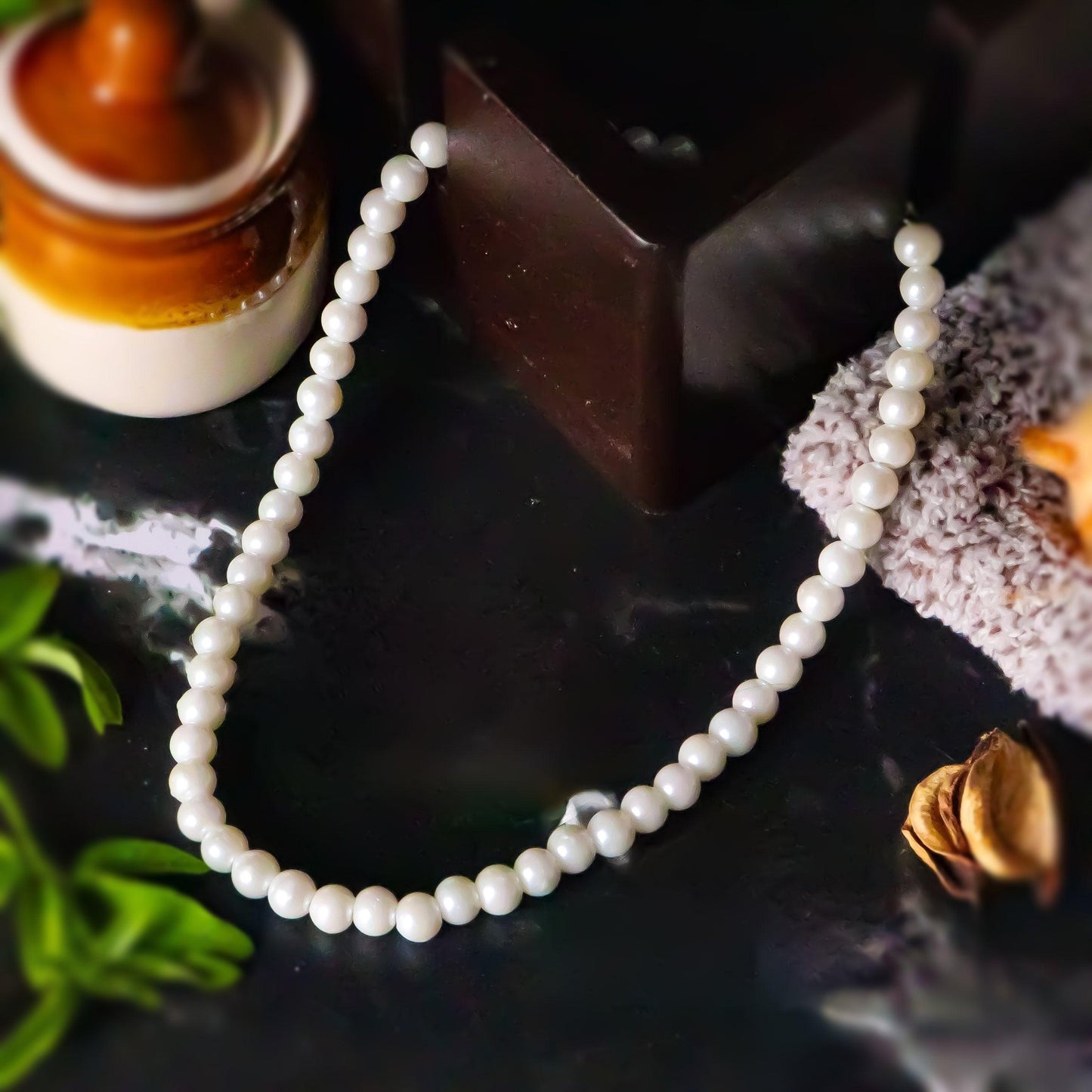 Elegant Pearl Statement Necklace - Curvy Jewels