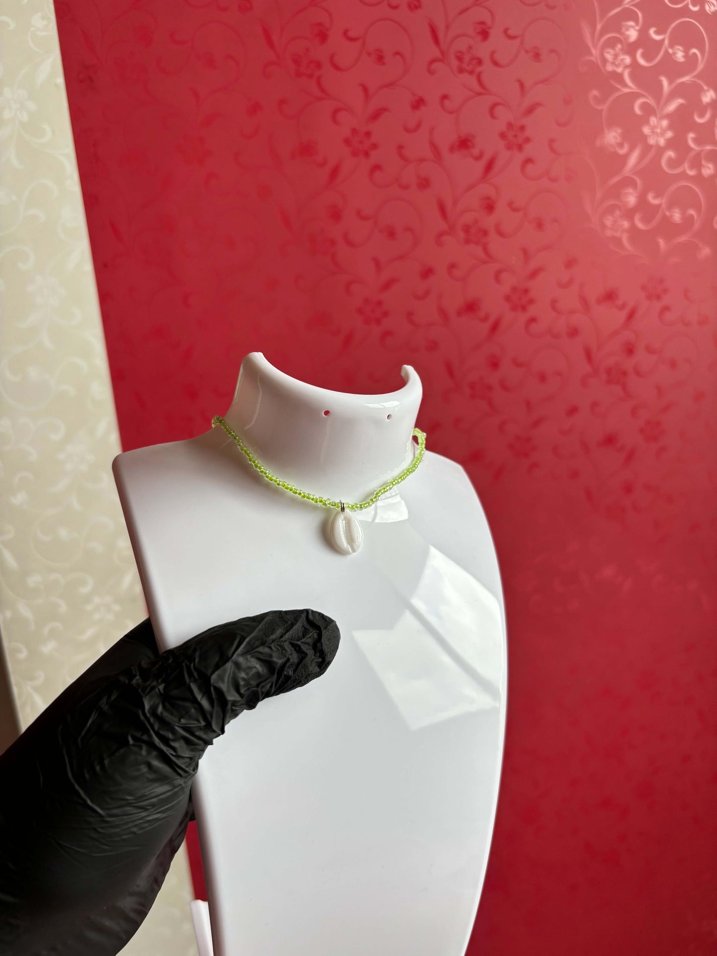 Emerald Sea Shell Choker - Curvy Jewels