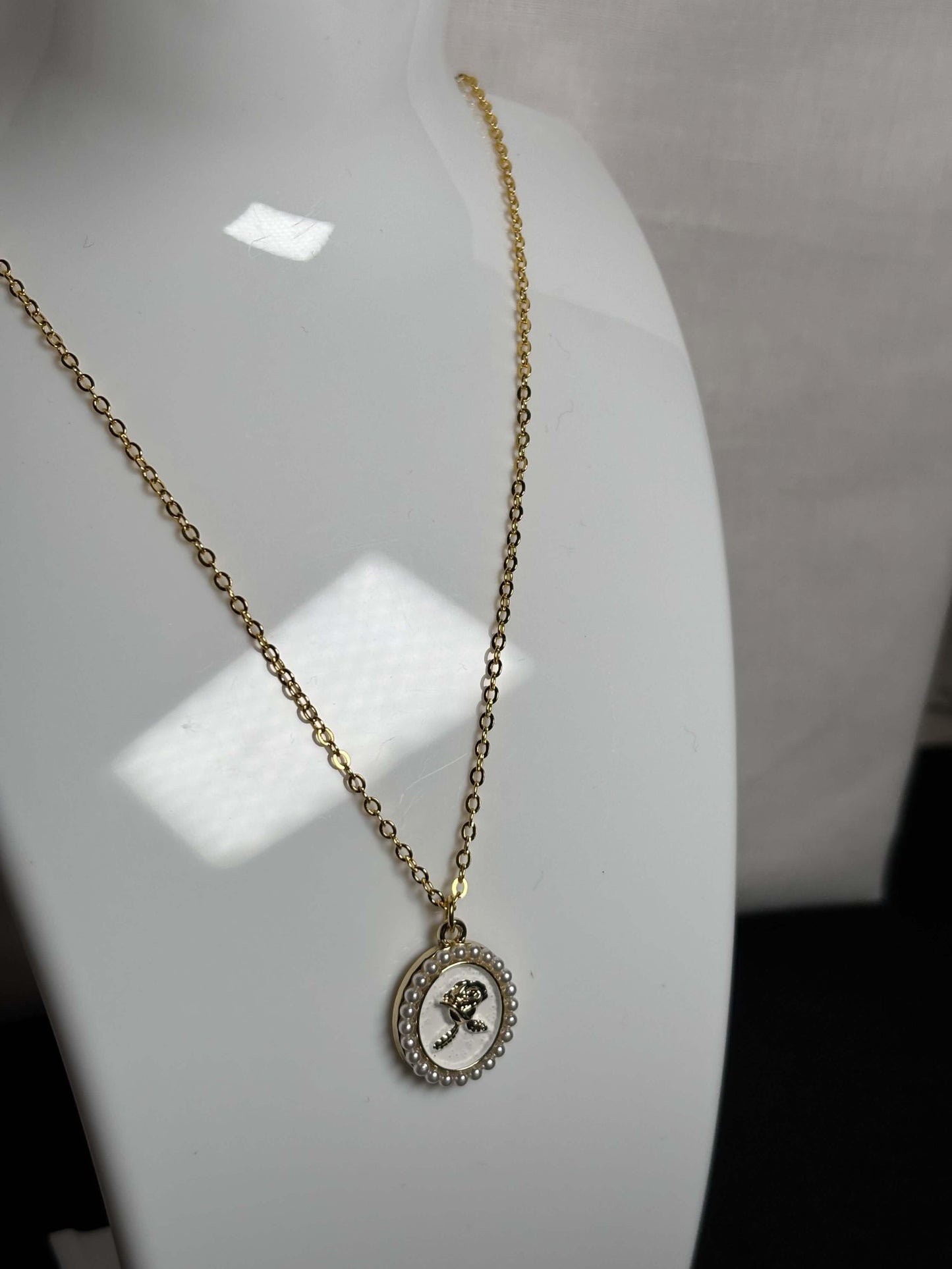Roseate Elegance - Curvy Jewels