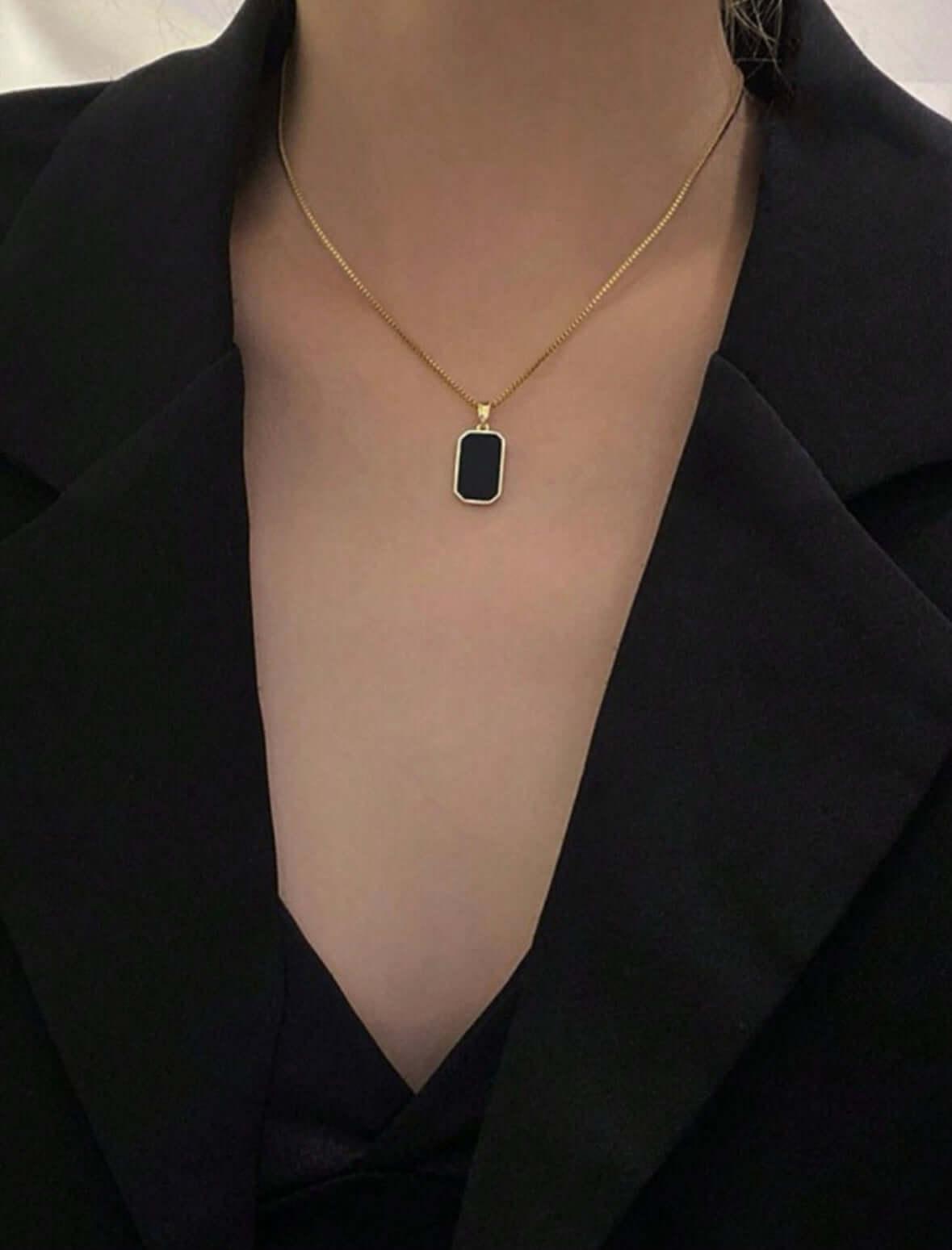 Luxe Gold-Plated Pendant Necklace - Curvy Jewels