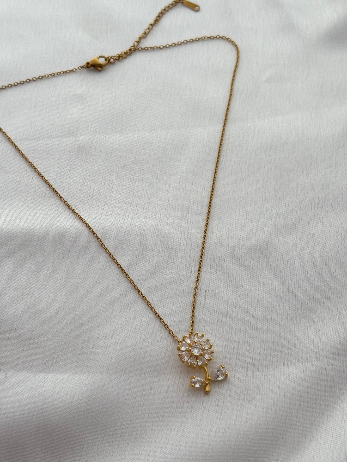 Bloom Pendant Anti Tarnish Necklace