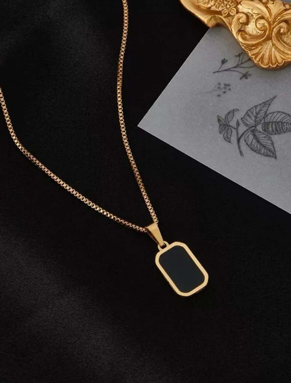 Luxe Gold-Plated Pendant Necklace - Curvy Jewels