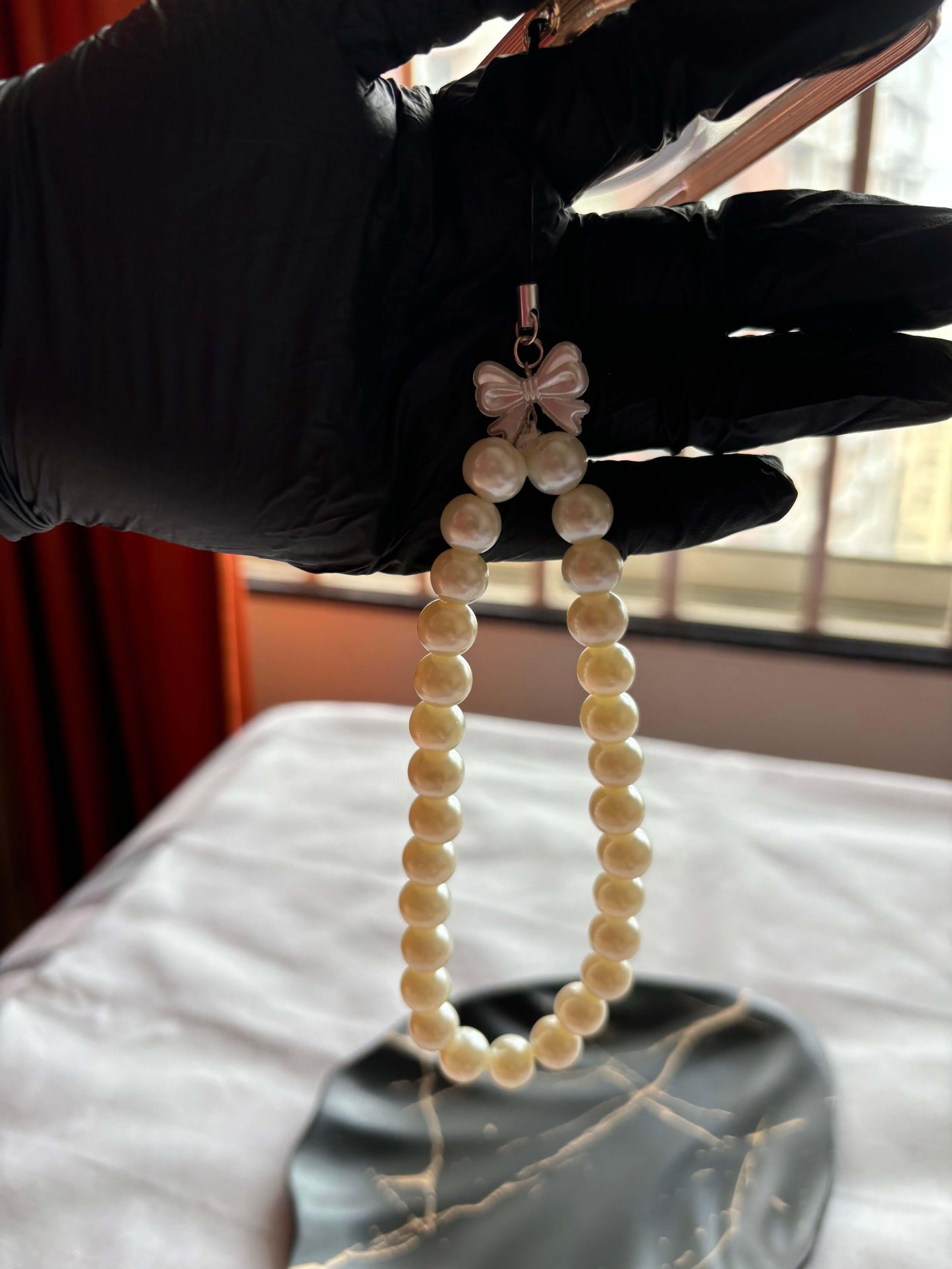 Elegant Pearl Bow Phone Accessory - Curvy Jewels