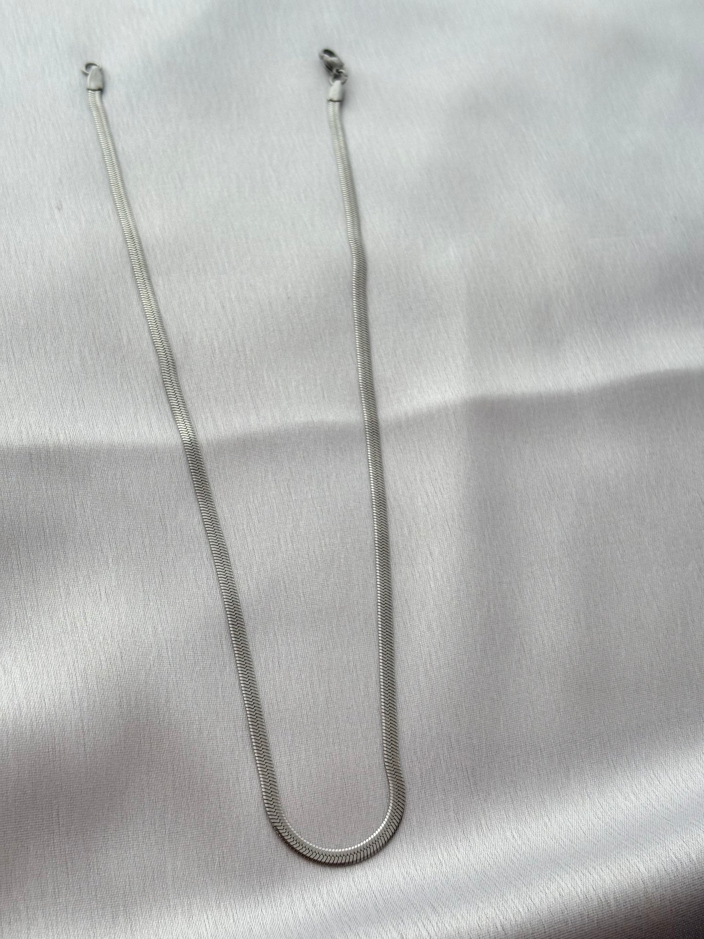 Silver Snake Chain 17” (4)