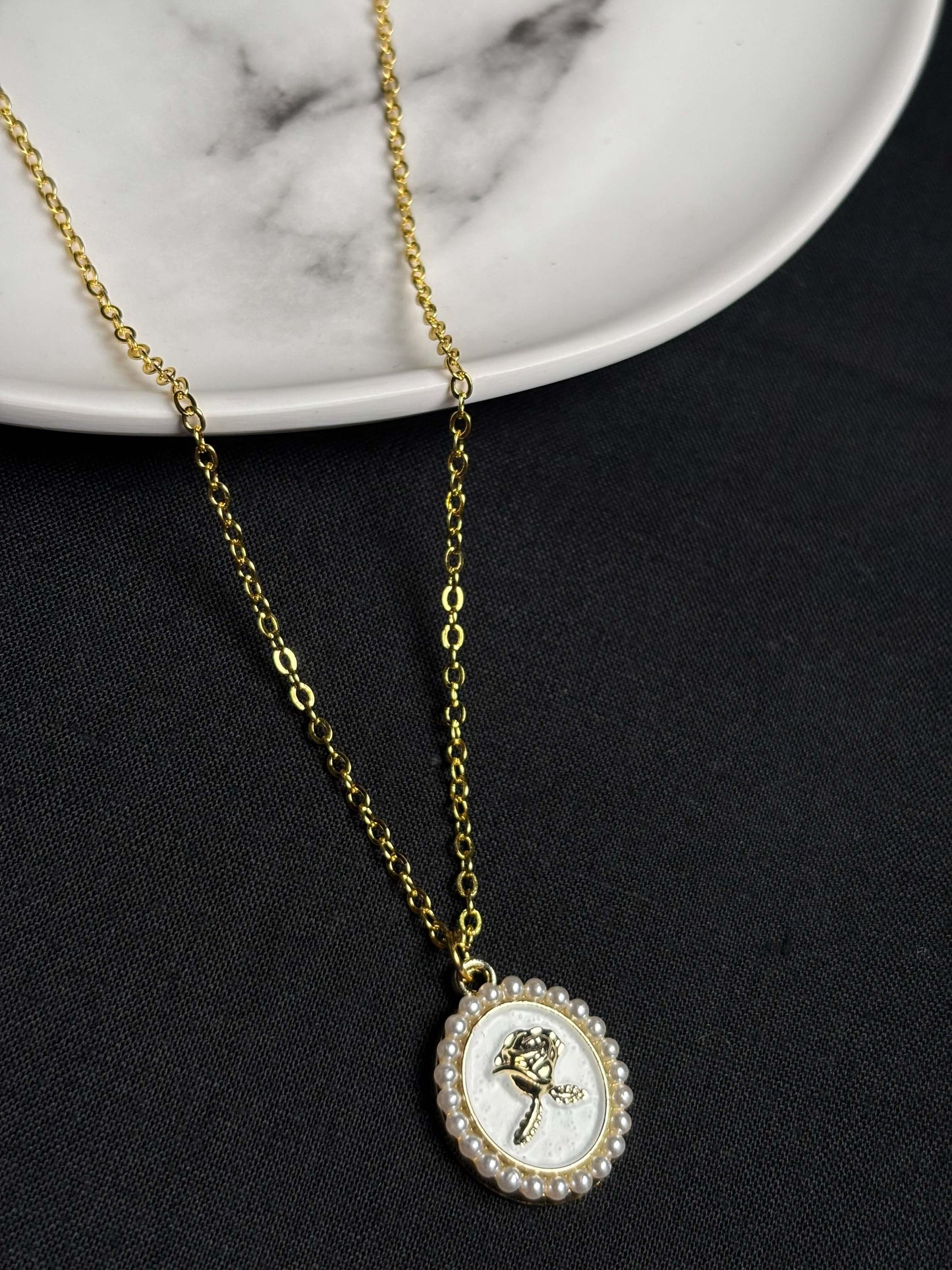 Roseate Elegance - Curvy Jewels