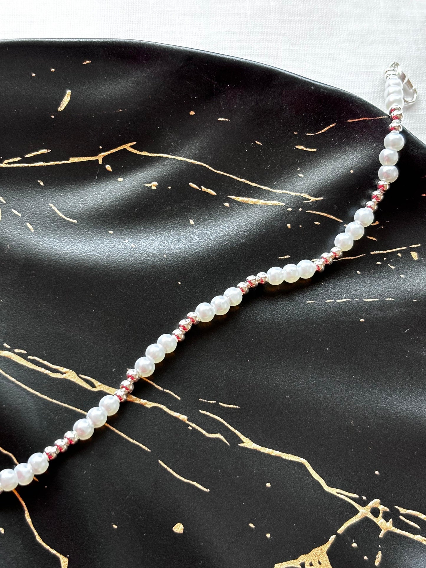 Elegant Silver Pearl Bracelet - Curvy Jewels