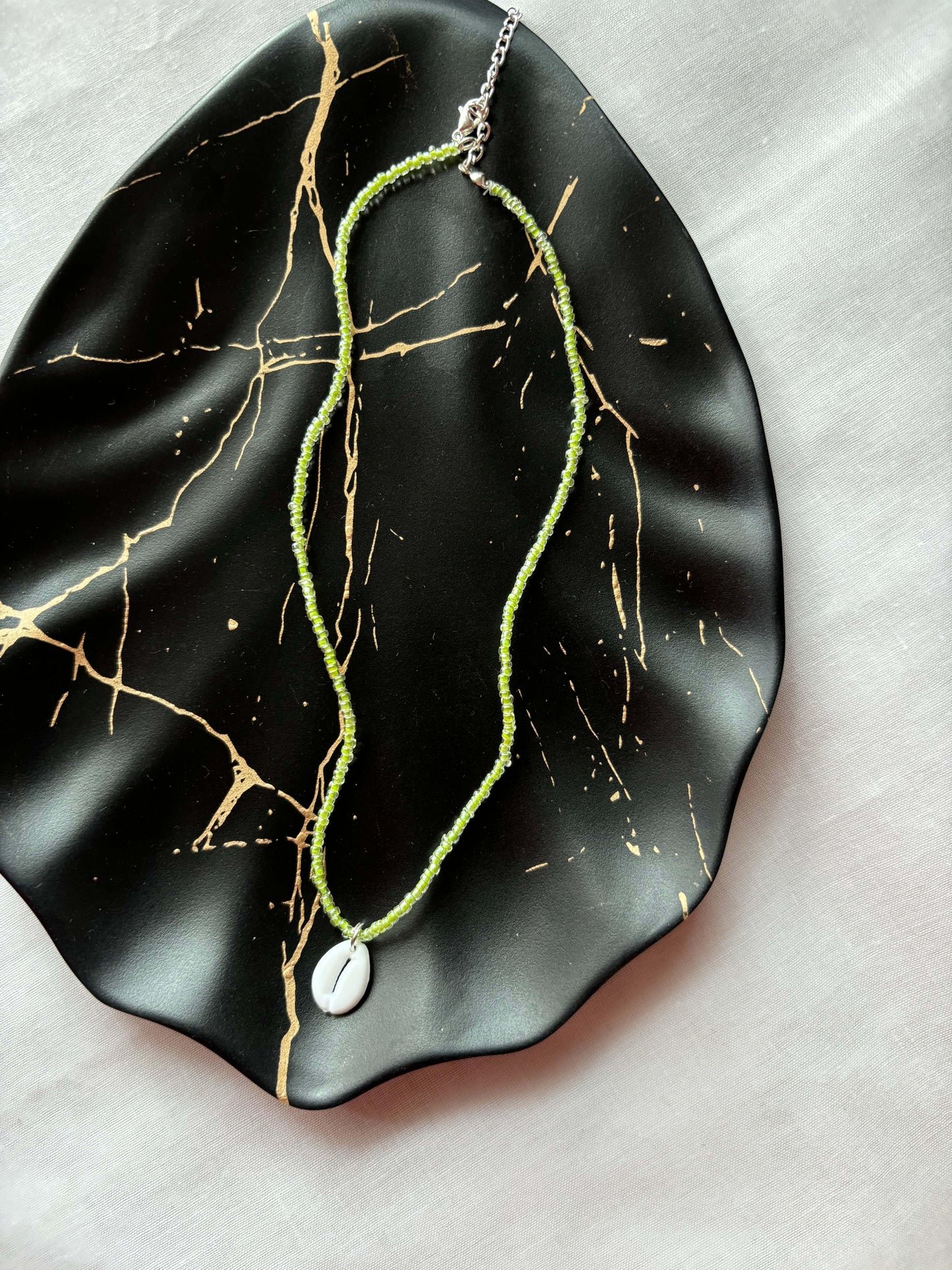 Emerald Sea Shell Choker - Curvy Jewels