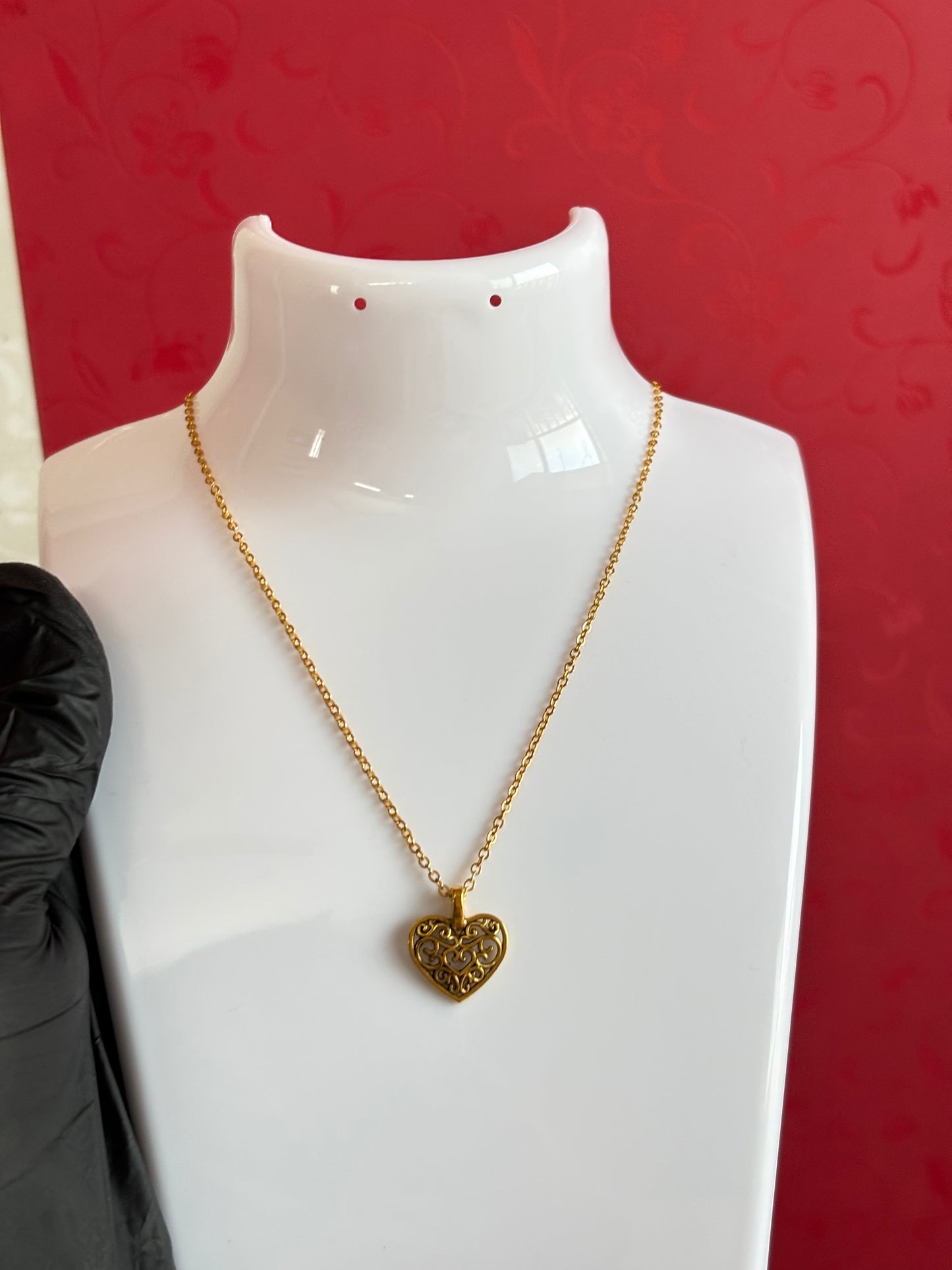 Vintage Heart Elegance Necklace - Curvy Jewels