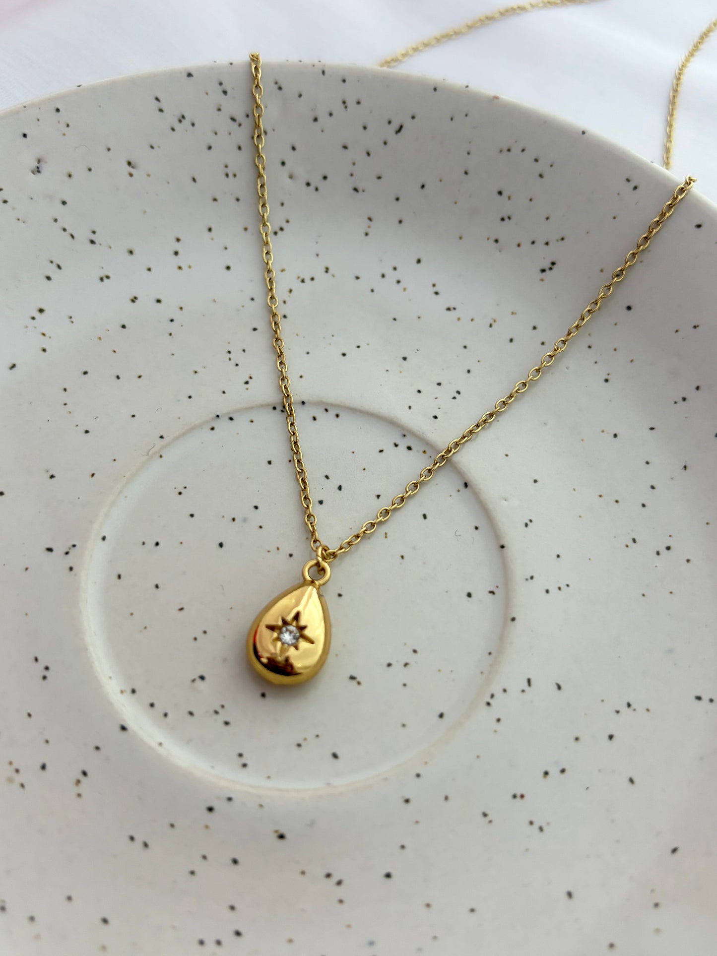 Gold Teardrop Starburst Necklace