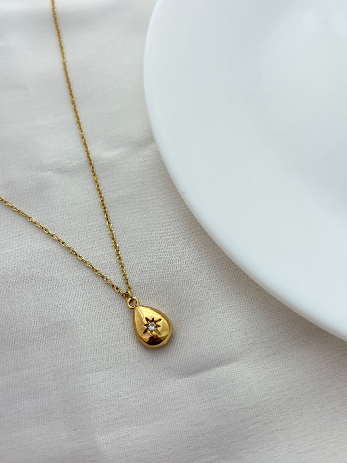 Gold Teardrop Starburst Necklace