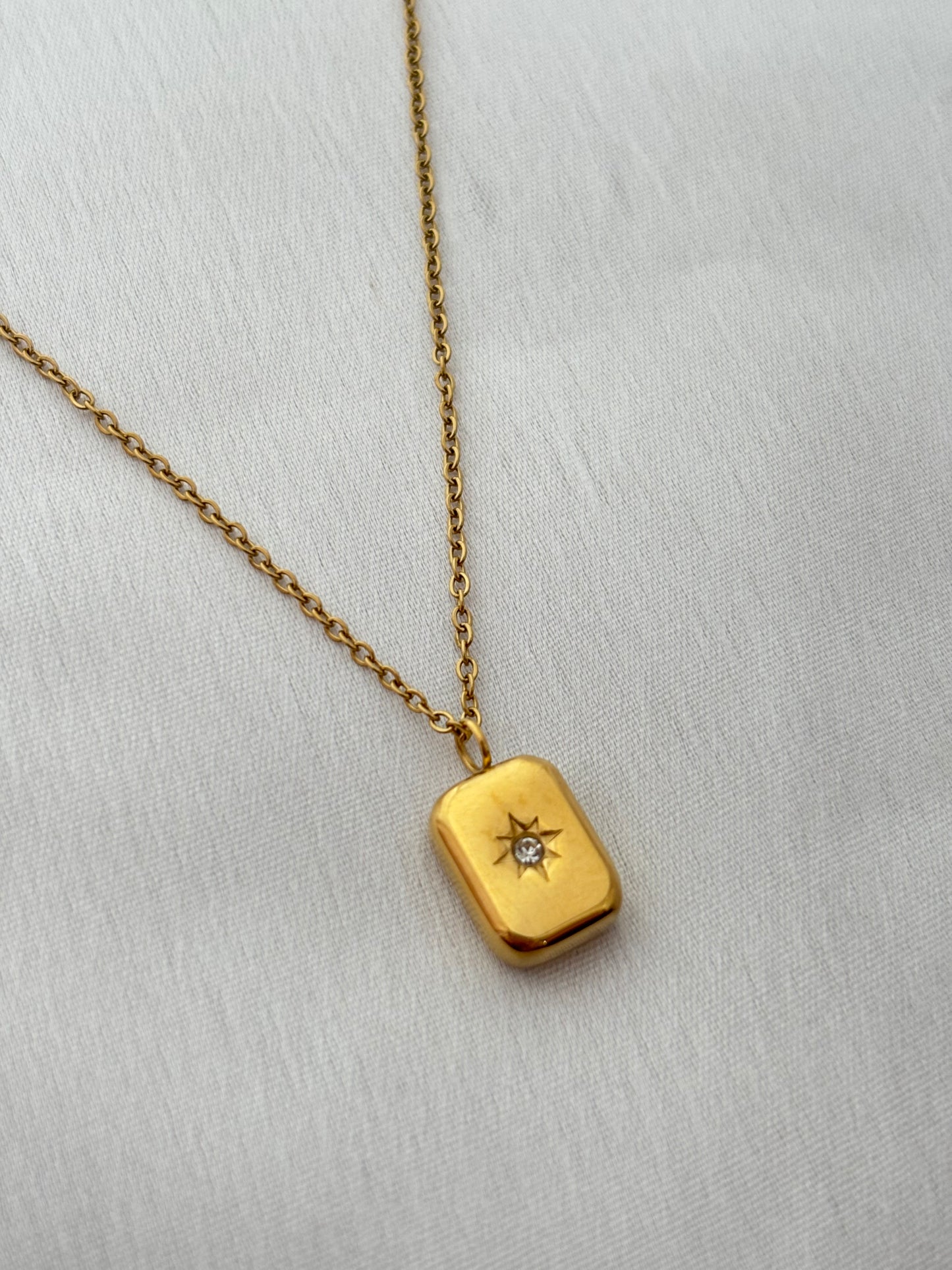 Golden Starburst Anti Tarnish Necklace ✨💛