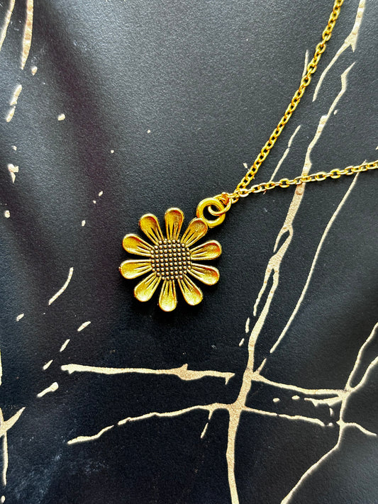 Stainless Steel Daisy Shape Necklace