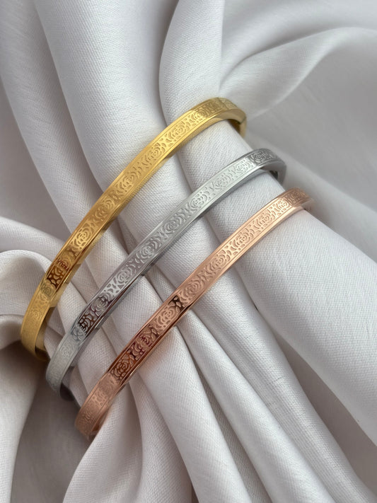 Sleek Floral Designer Kada