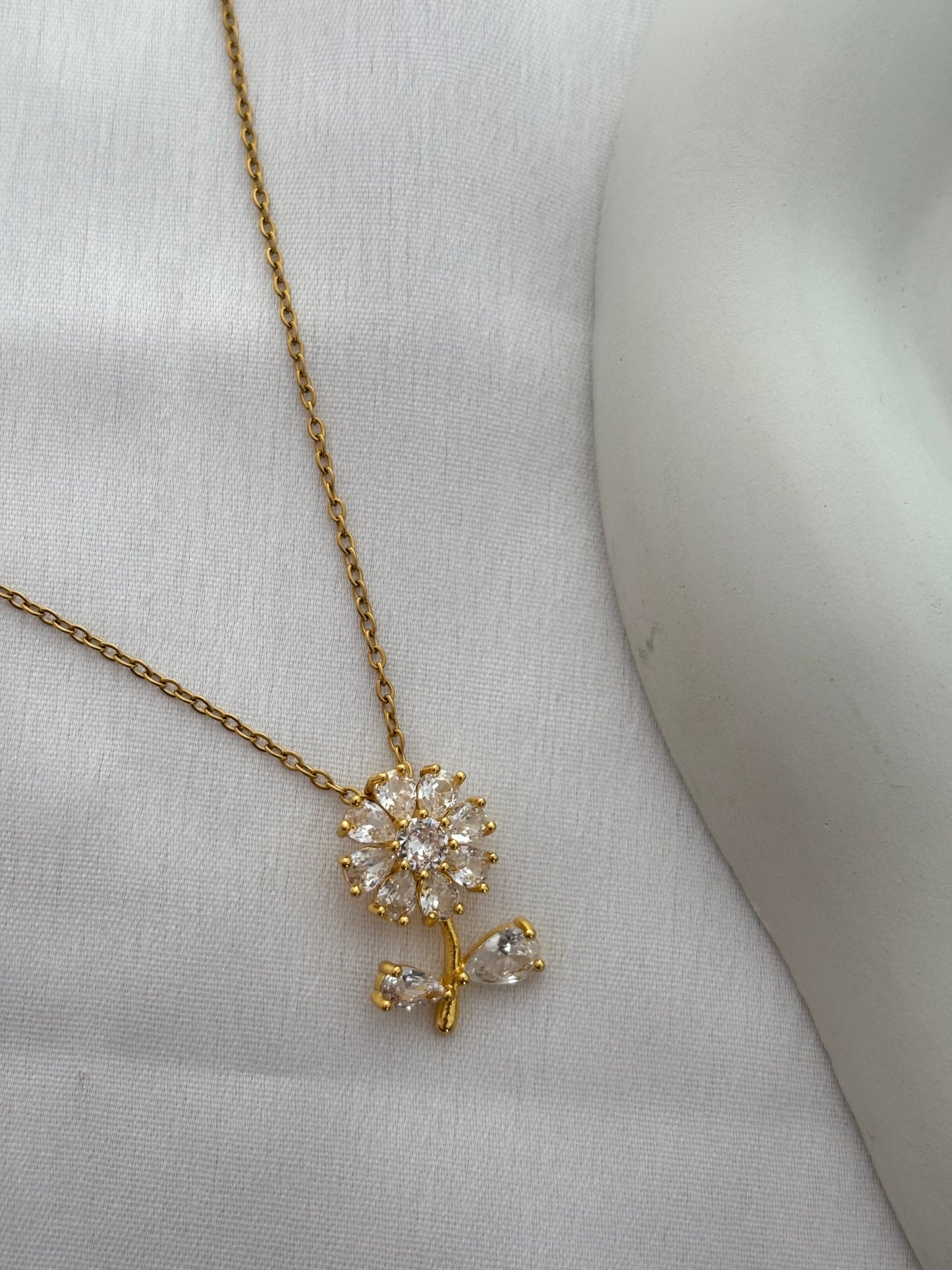 Bloom Pendant Anti Tarnish Necklace