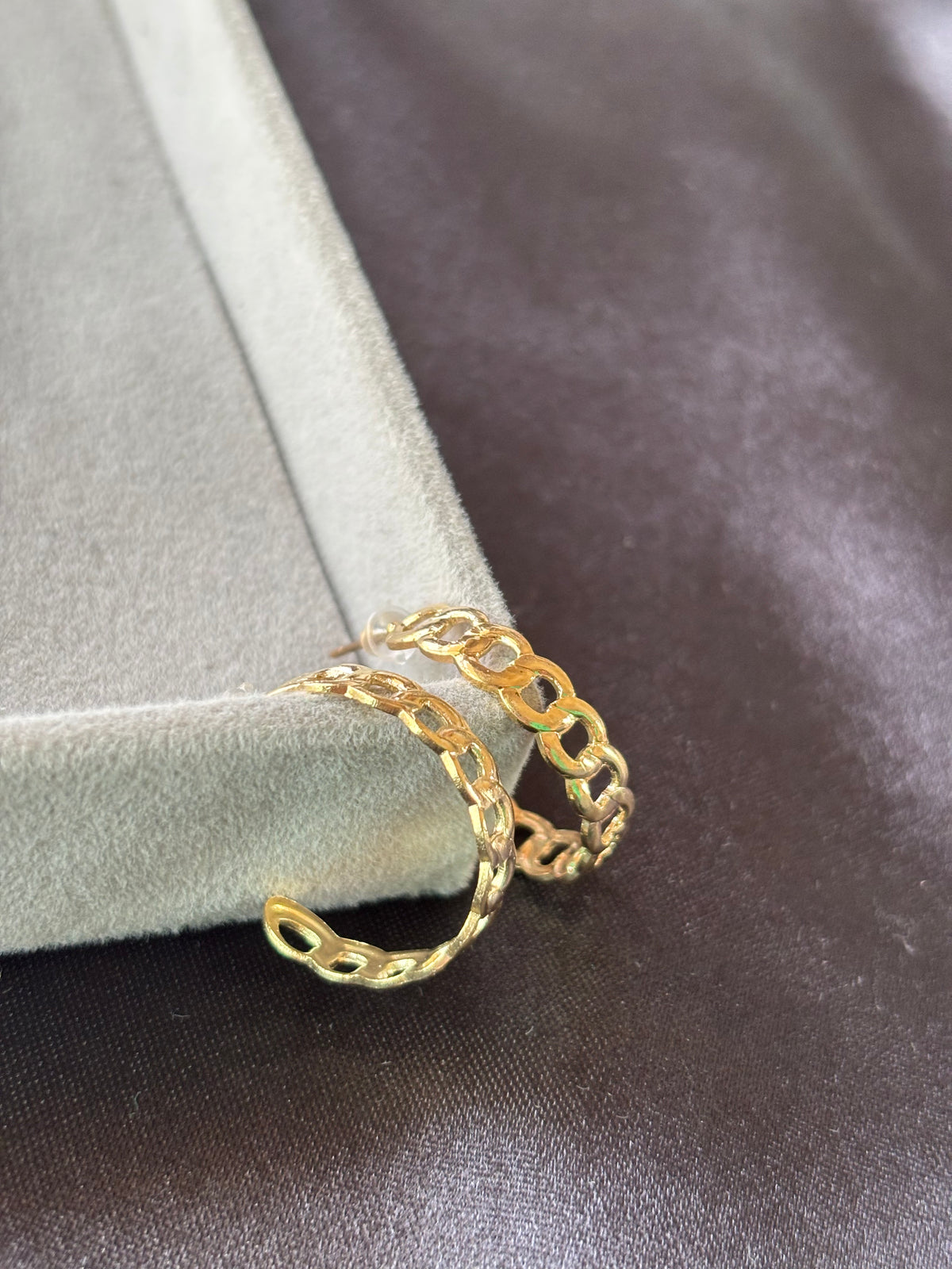 Gold Chain Link Open Hoop Earrings