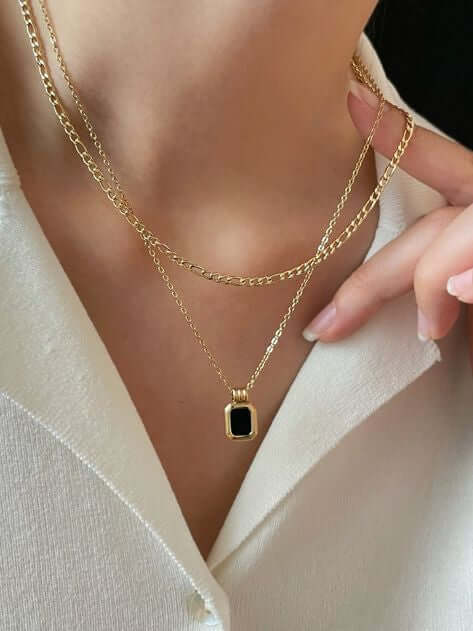 Double Layered Black Pendant Chain