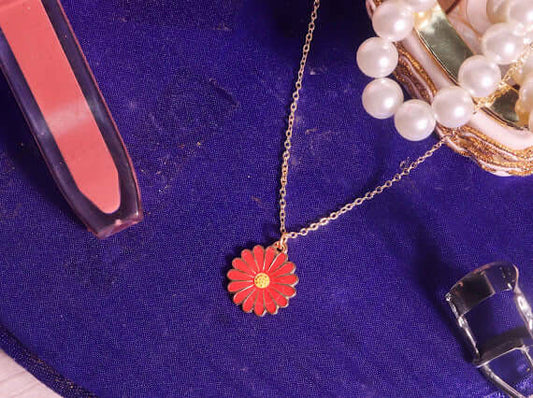 Vibrant Red Daisy Pendant Necklace - Curvy Jewels