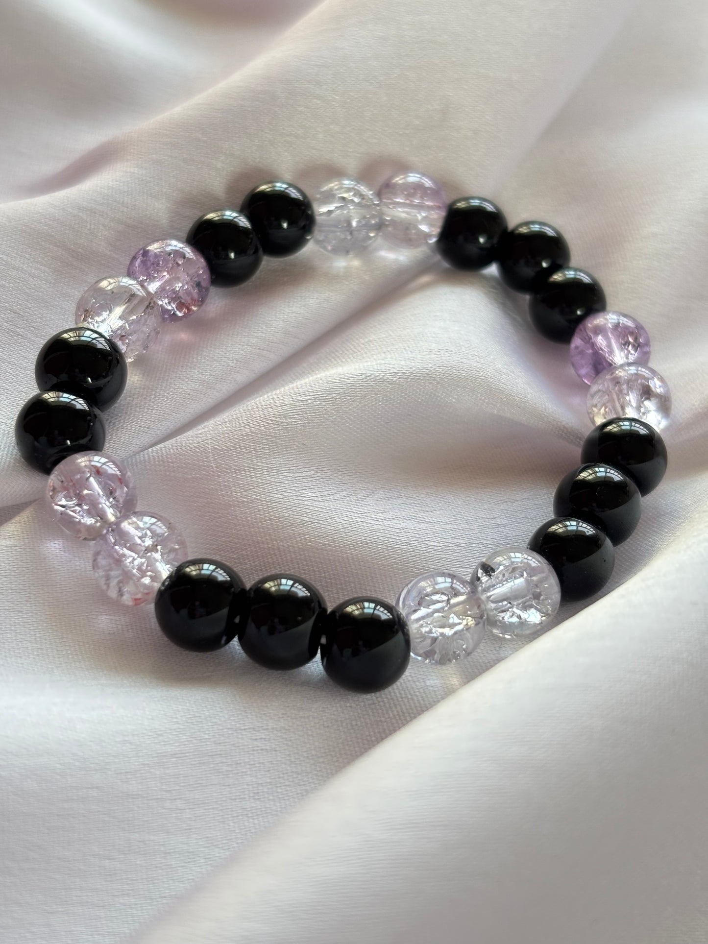 Black & Lavender Crystal Bead Bracelet 🖤💜