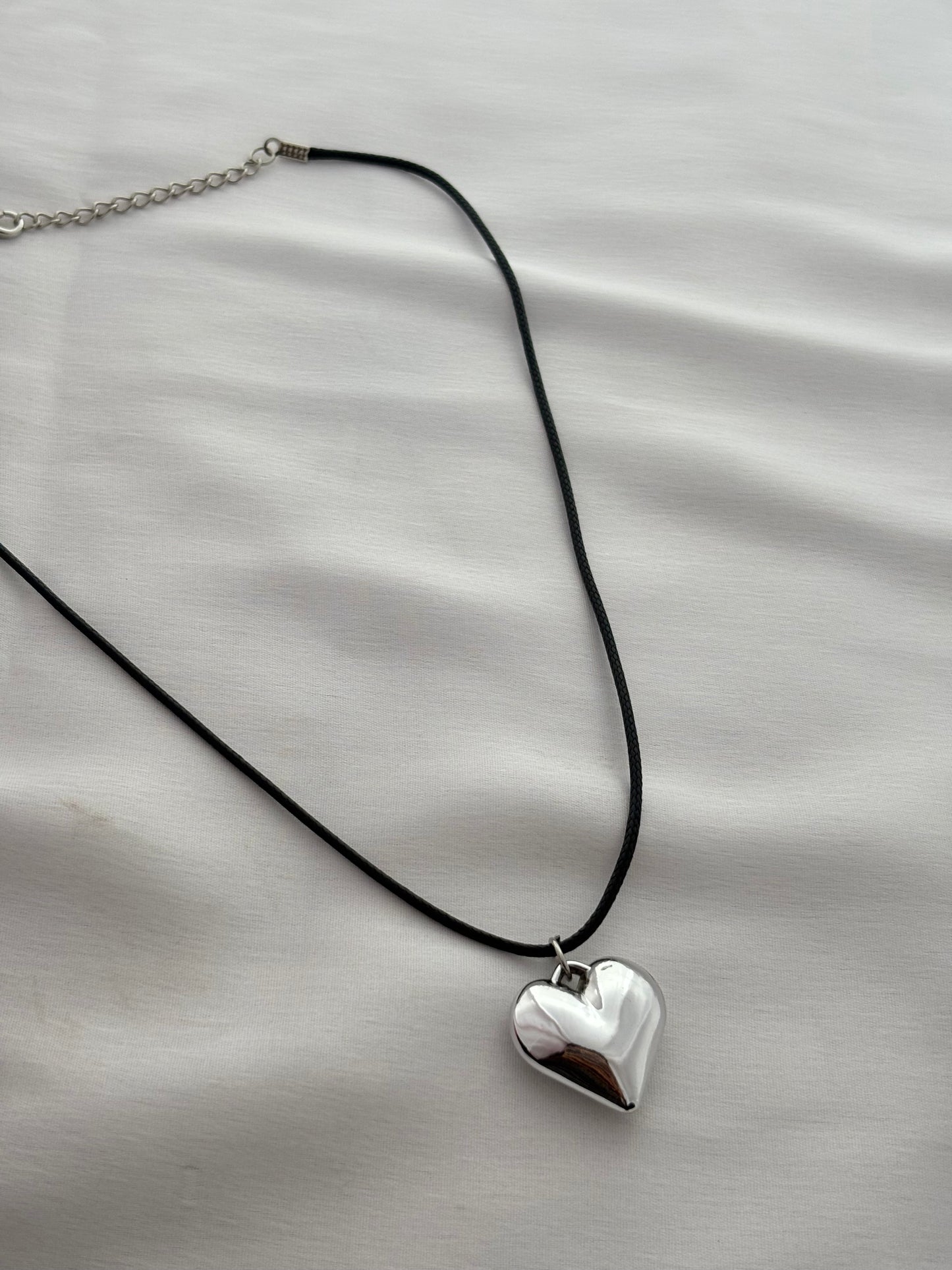Silver Heart Cord ( Medium )