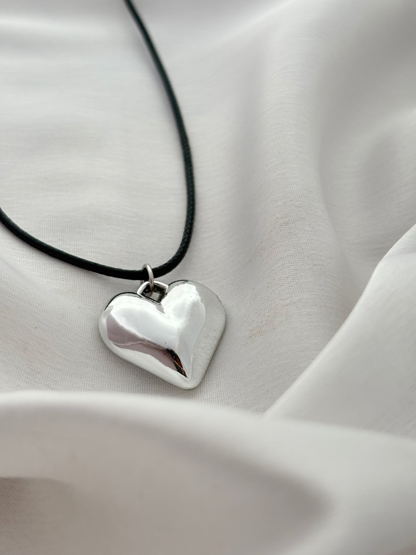 Silver Heart Cord ( Medium )