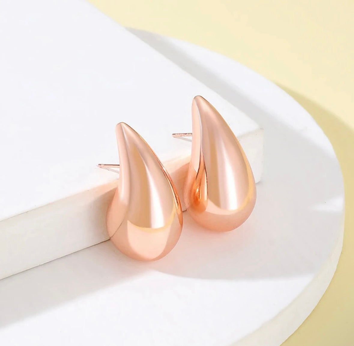 Minimalist Teardrop Earrings