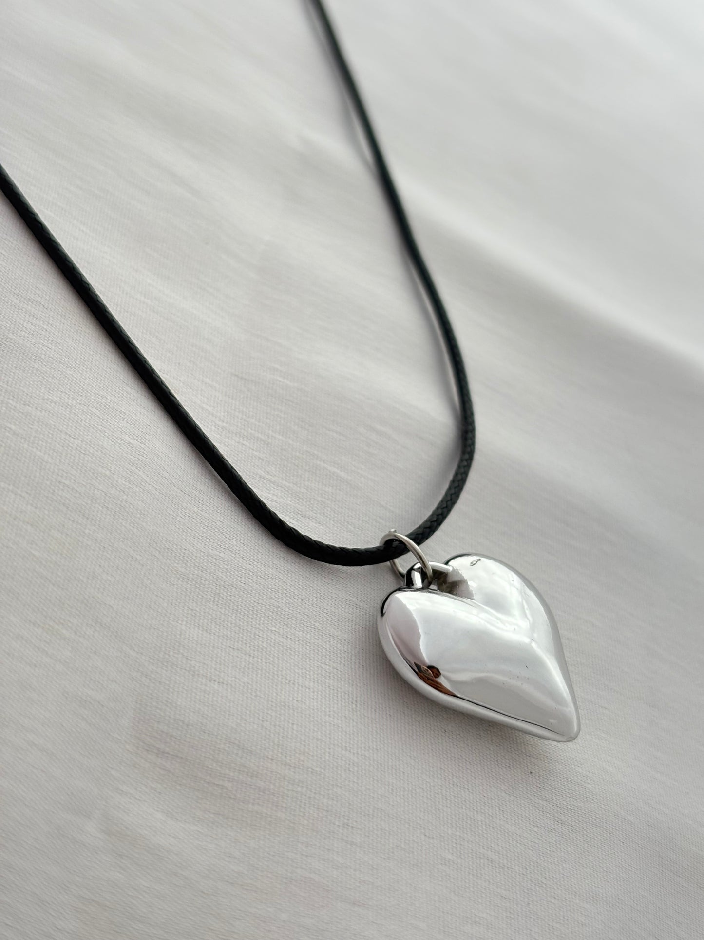 Silver Heart Cord ( Medium )