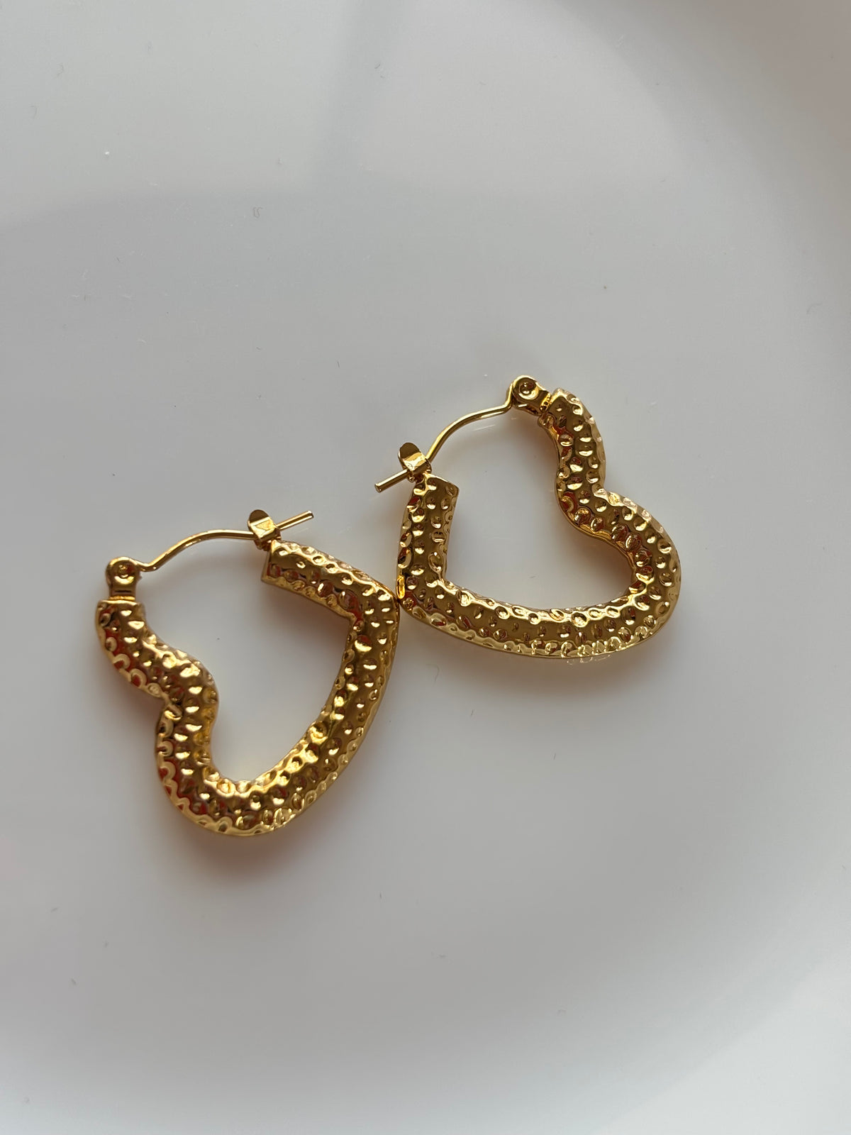 Chunky Gold Hammered Heart Hoop Earrings - Anti Tarnish Jewelry