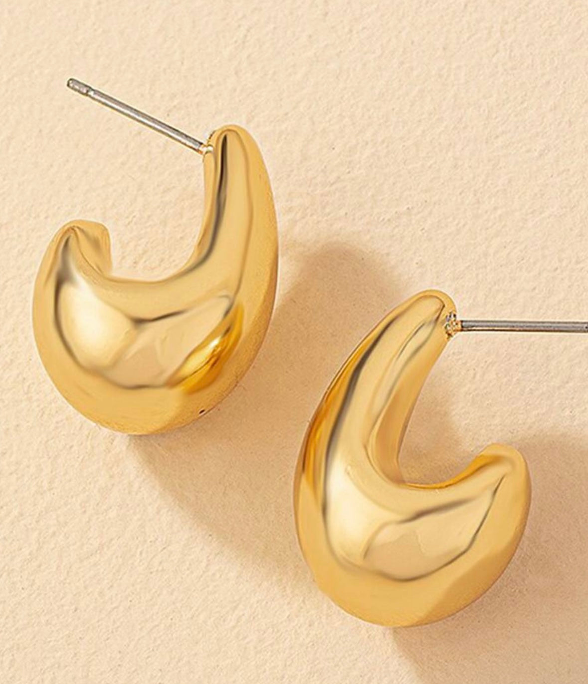 Minimalist Teardrop Earrings