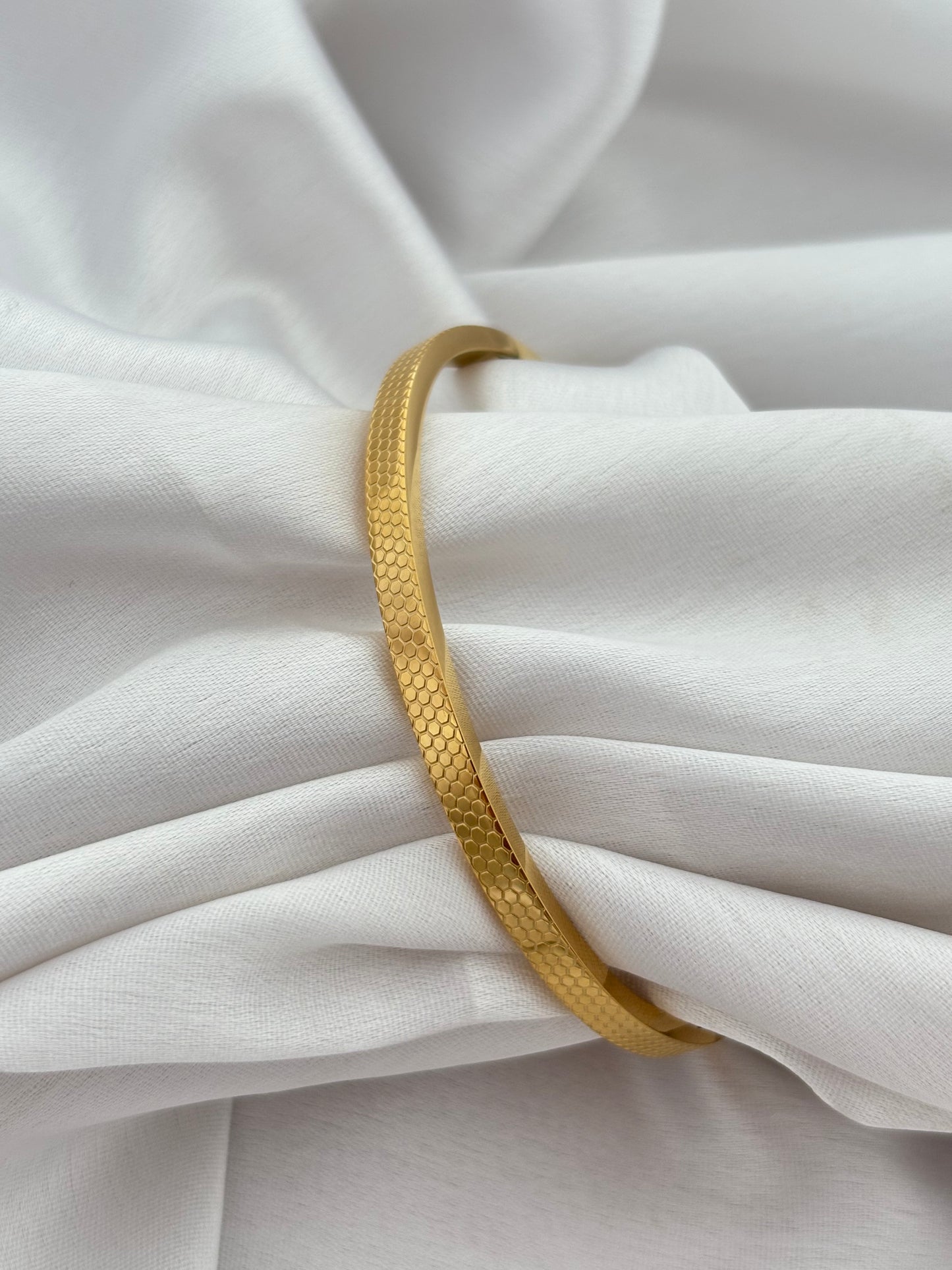 Sleek Designer Kada