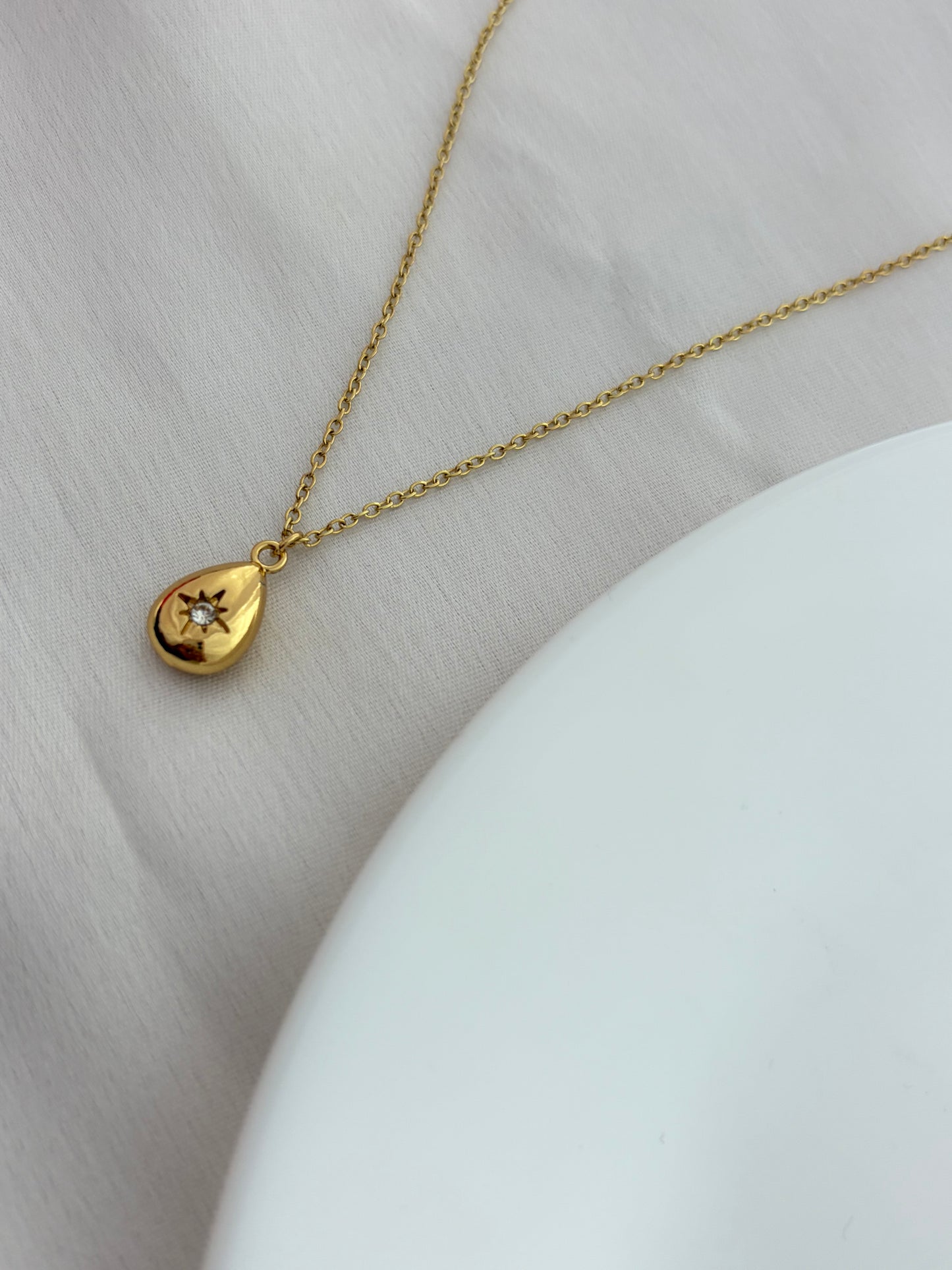 Gold Teardrop Starburst Necklace