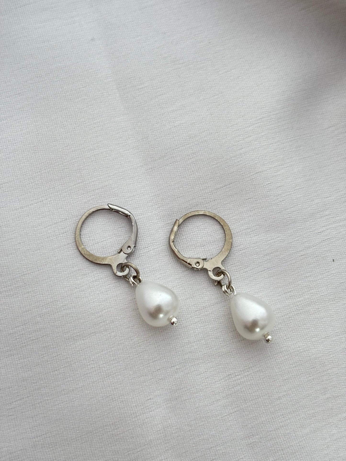 Dainty Baroque Pearl Drop Huggies