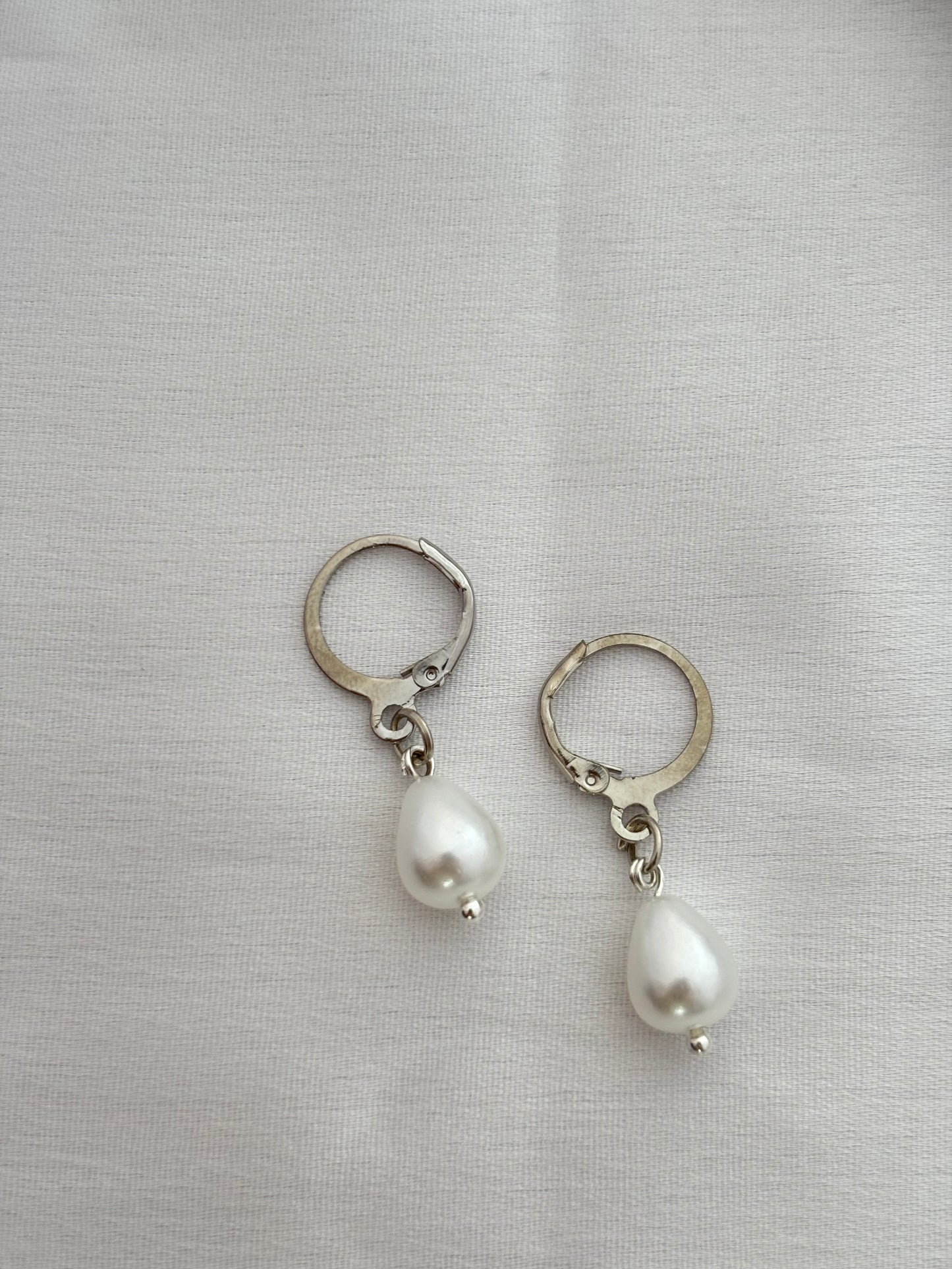 Dainty Baroque Pearl Drop Huggies