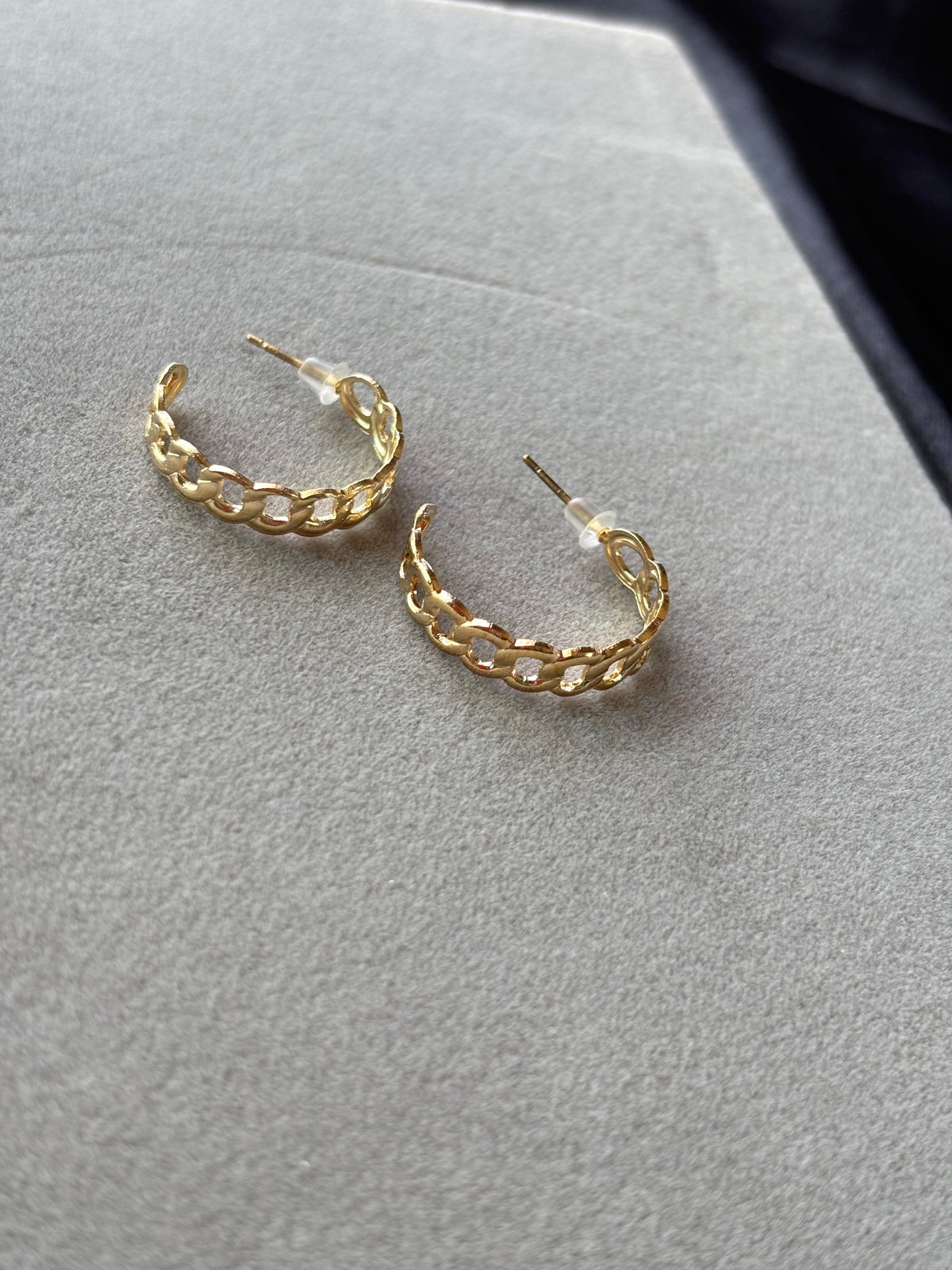 Gold Chain Link Open Hoop Earrings