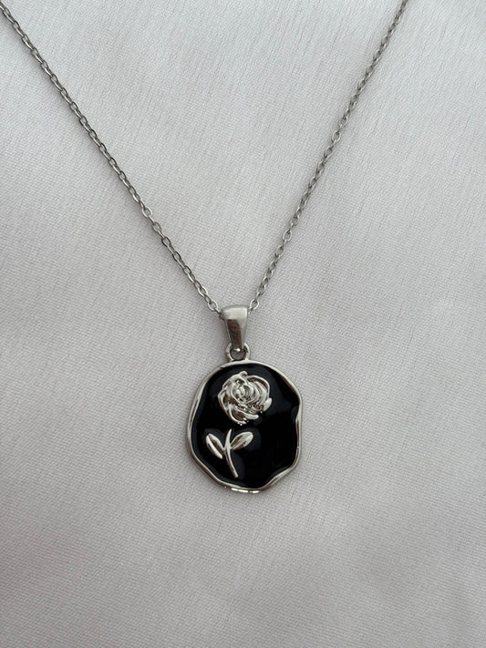 Noir Bloom Necklace 🌹 - Curvy Jewels