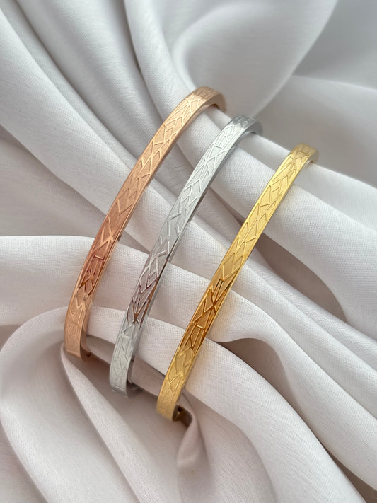 Sleek Designer Kada