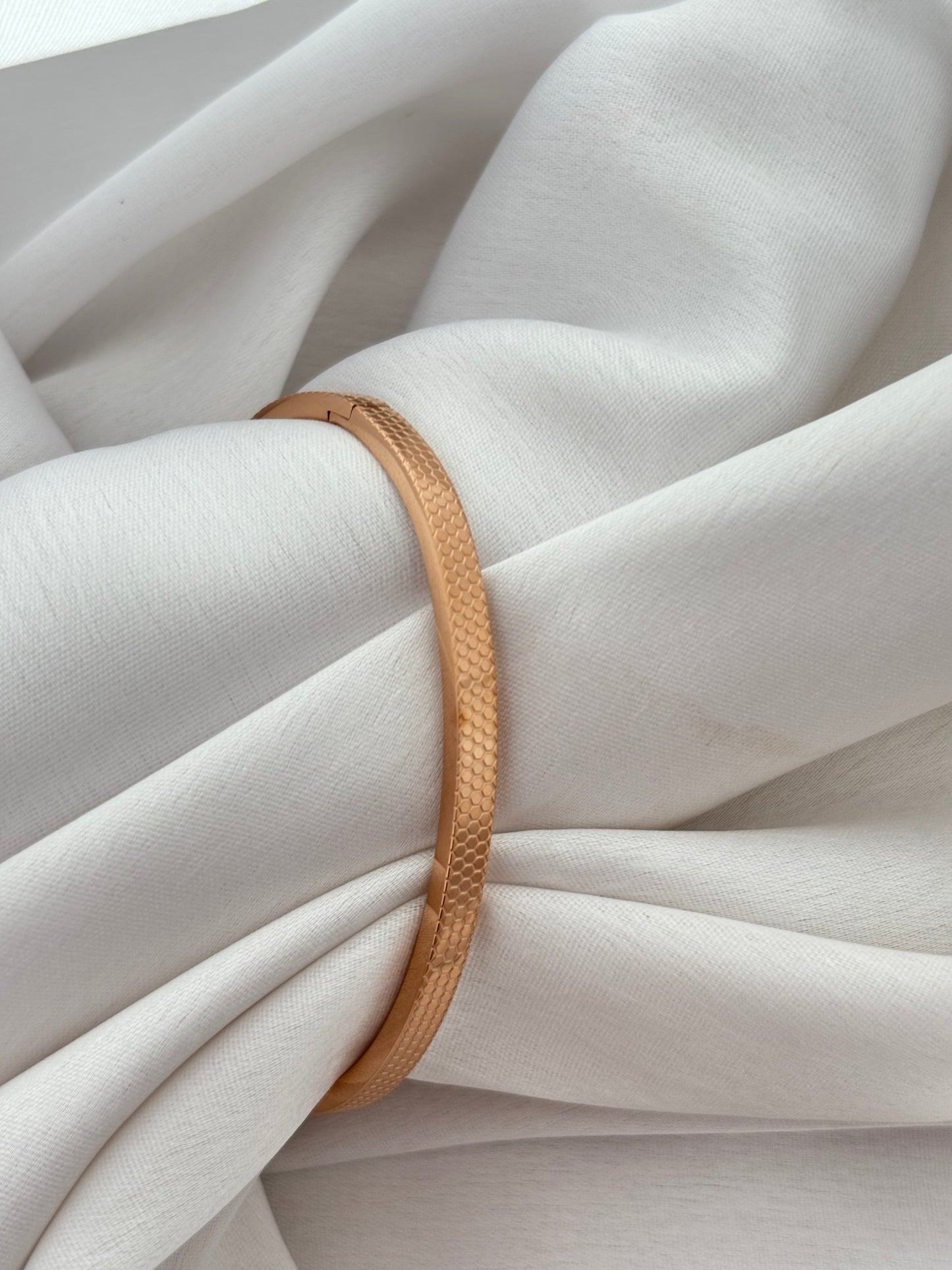 Sleek Designer Kada