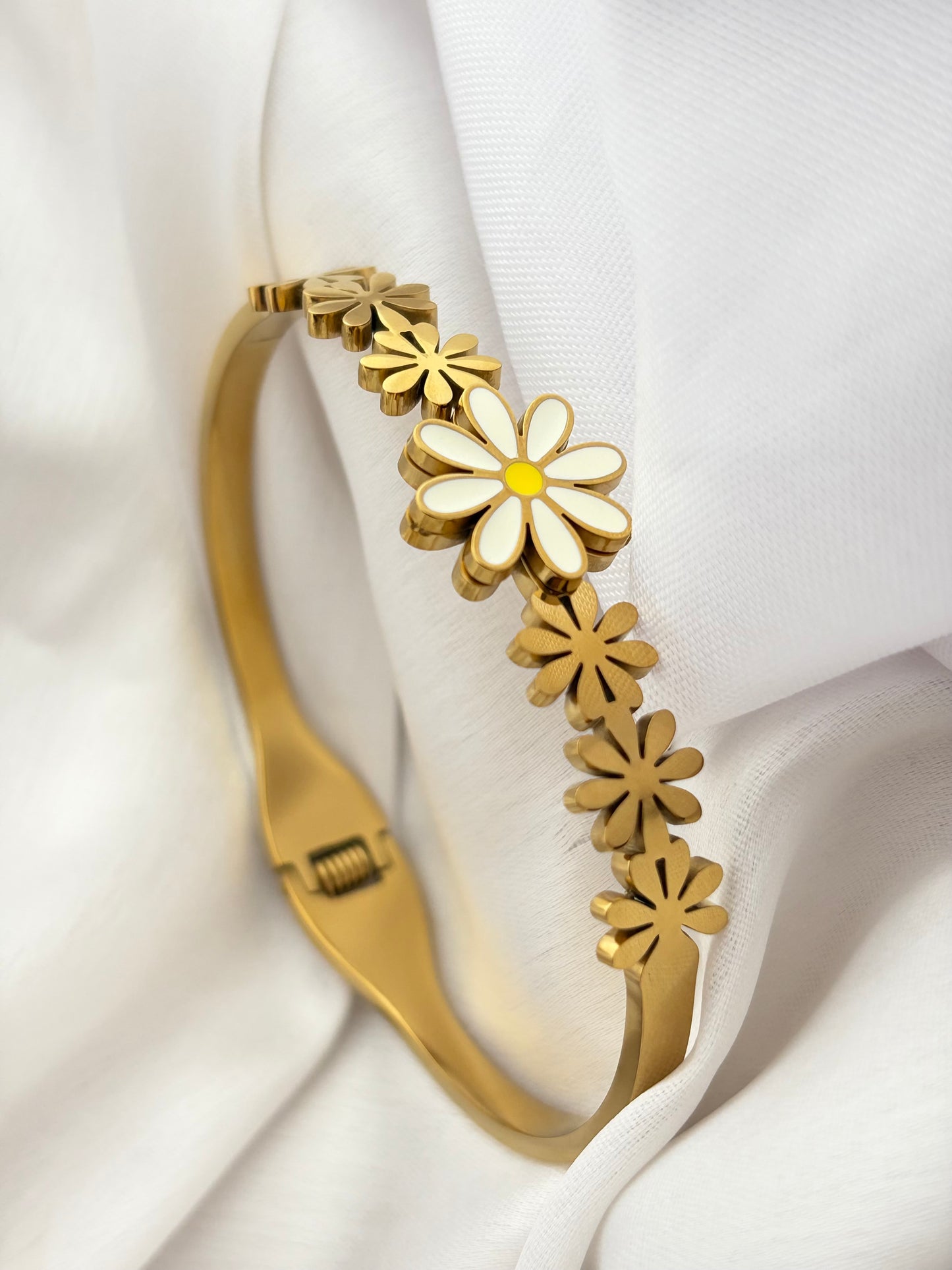 Gold Daisy Floral Kada
