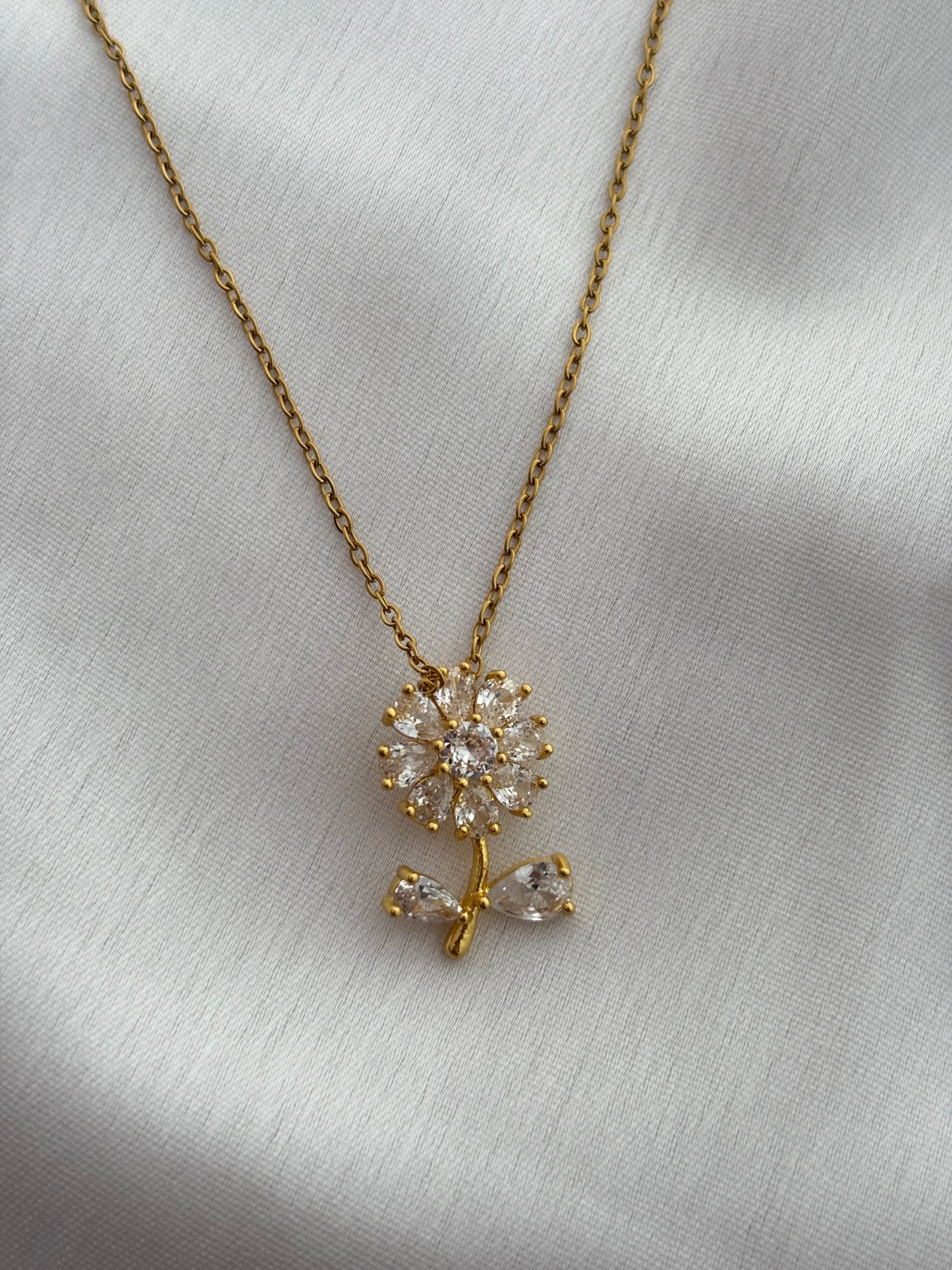 Bloom Pendant Anti Tarnish Necklace