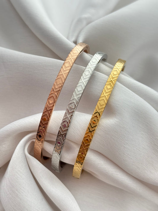 Sleek Designer Kada