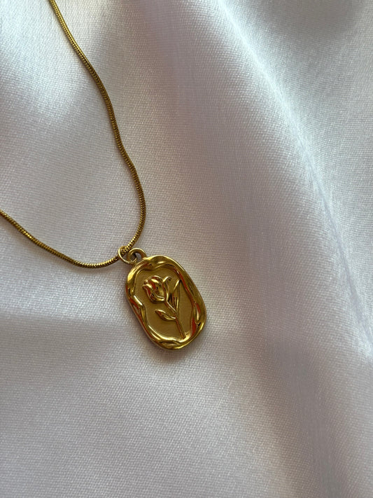 Rosè Necklace - Curvy Jewels